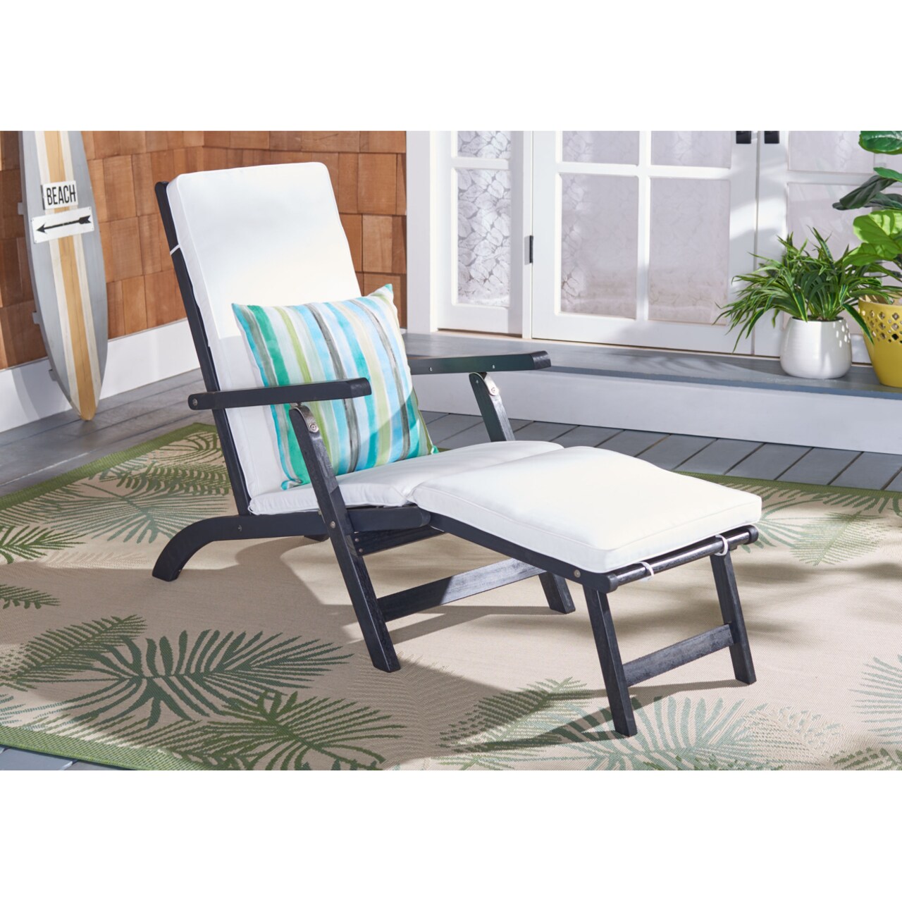 Safavieh chaise lounge chairs deals